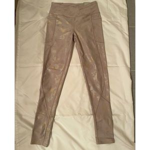 Victoria’s Secret total knockout leggings
